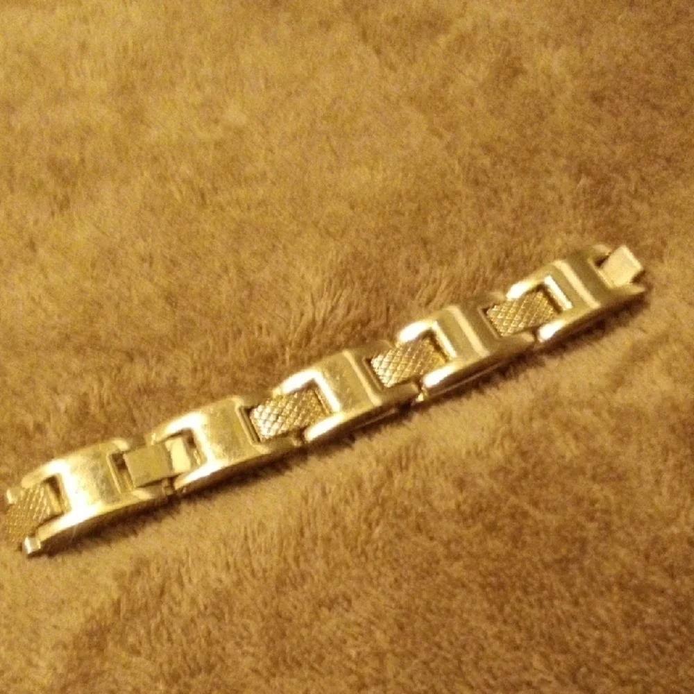 Stylish Gold-Tone Link Bracelet